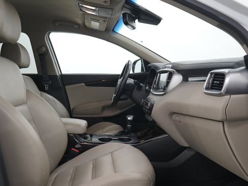 Used 2019 Kia Sorento EX w/ EX Premium Package AWD/4WD image 12