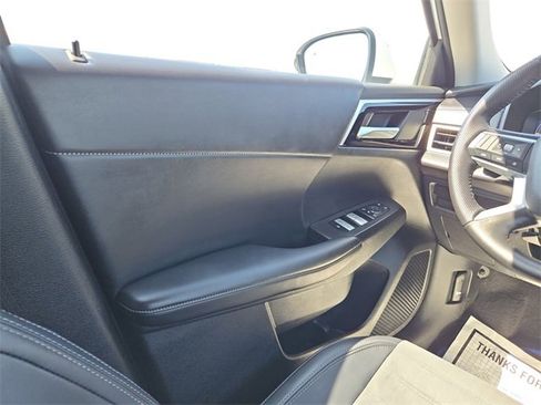 Used 2024 Mitsubishi Outlander SE image 17