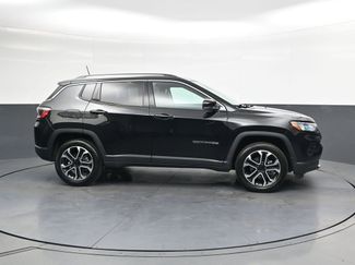 Used 2022 Jeep Compass Limited w/ Sun and Sound Group AWD/4WD video 3