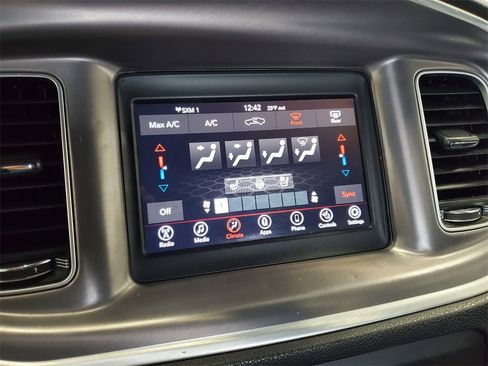 Used 2020 Dodge Charger SXT w/ Leather Interior Group image 19