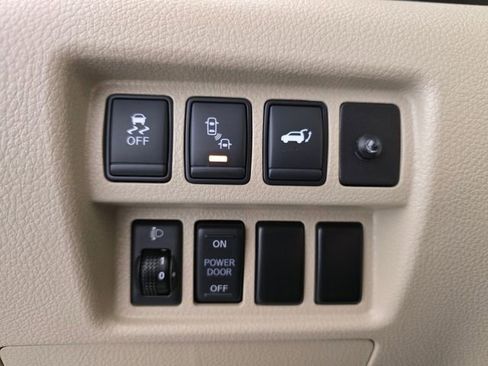 Used 2015 Nissan Quest Platinum w/ Protection Package image 30