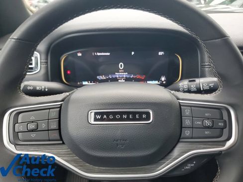 Used 2024 Jeep Wagoneer L Series II w/ Flexible Seating Group AWD/4WD image 22
