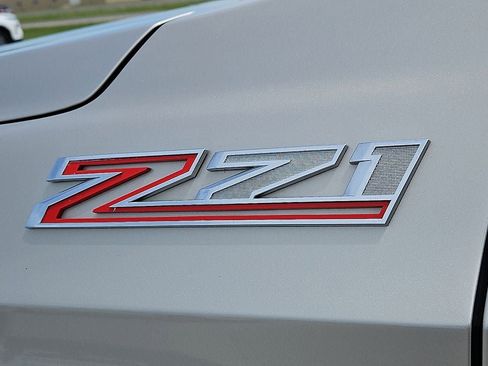 Used 2022 Chevrolet Tahoe Z71 w/ Z71 Off-Road Package AWD/4WD image 15