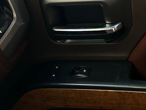 Used 2015 Chevrolet Silverado 2500 High Country w/ Duramax Plus Package image 36