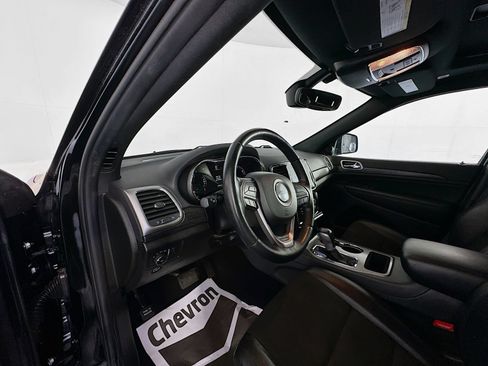 Used 2022 Jeep Grand Cherokee Laredo X AWD/4WD image 9