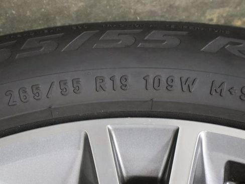 Used 2022 Genesis GV80 2.5T AWD/4WD image 41