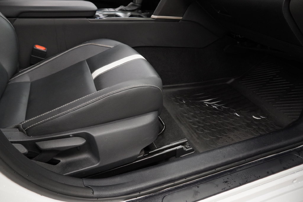 Used 2025 Toyota Camry SE FWD image 47