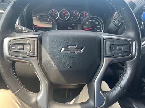 Used 2022 Chevrolet Silverado 1500 LT Trail Boss w/ LT Trail Boss Premium Package AWD/4WD image 16