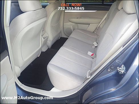 Used 2014 Subaru Outback 2.5i Premium AWD/4WD image 6