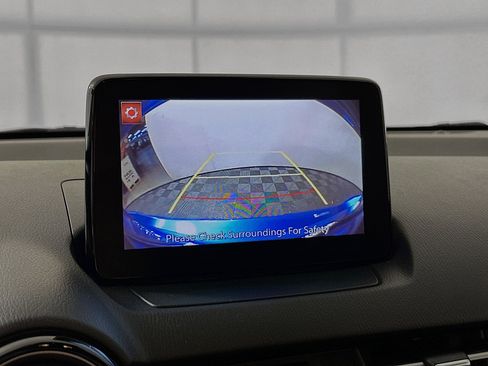 Used 2020 Toyota Yaris LE image 24