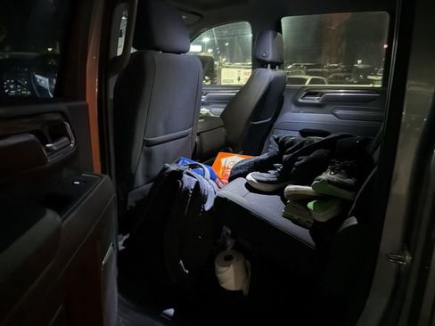 Used 2024 GMC Sierra 3500 SLE w/ SLE Value Package image 6