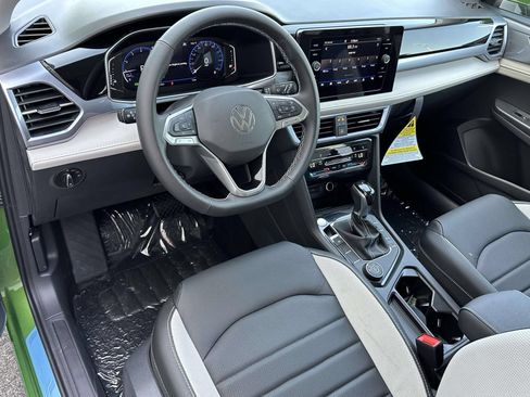 New 2026 Volkswagen Taos SEL AWD/4WD image 10