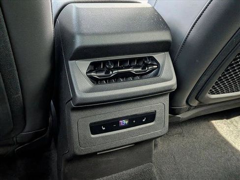 Certified 2025 Audi SQ6 e-tron Prestige w/ Black Optic Package image 20