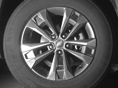 Used 2025 Chevrolet Equinox LT FWD image 13