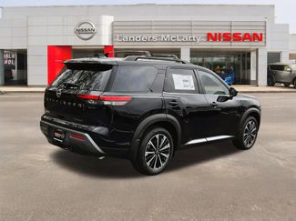 New 2026 Nissan Pathfinder Platinum FWD video 3
