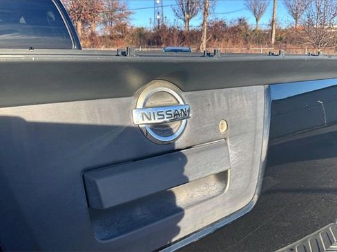 Used 2015 Nissan Frontier SV image 18