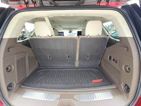 Used 2024 GMC Yukon Denali w/ Denali Reserve Package image 16