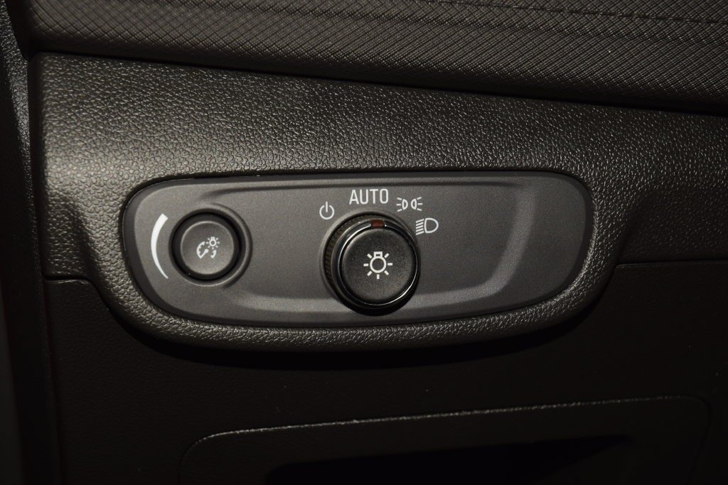 Used 2024 Chevrolet TrailBlazer LT w/ Convenience Package AWD/4WD image 34