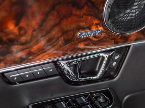 Used 2018 Jaguar XJ R-Sport image 50