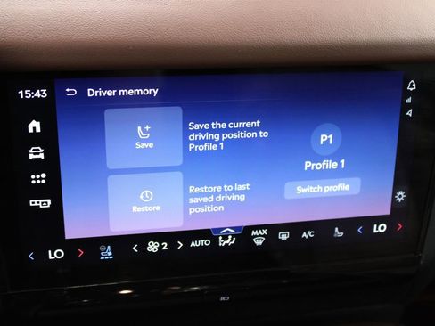 Used 2025 Lincoln Navigator Reserve image 55