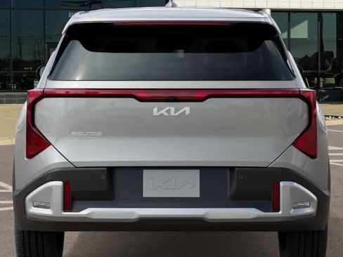 New 2027 Kia Seltos S FWD image 13