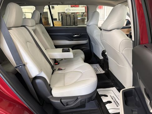 New 2026 Toyota Grand Highlander Limited AWD/4WD image 35