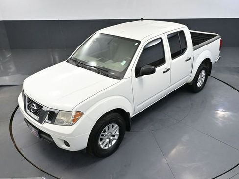 Used 2015 Nissan Frontier SV image 51
