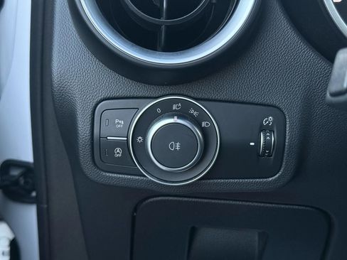 Used 2022 Alfa Romeo Stelvio Sprint image 38