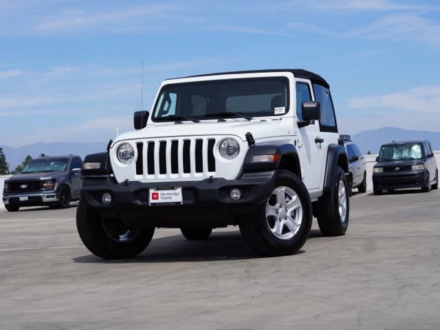 Used 2022 Jeep Wrangler Sport AWD/4WD image 5