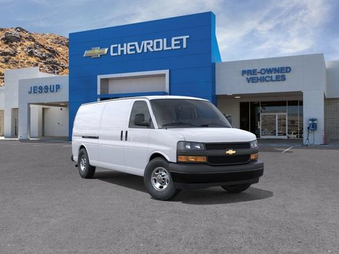 New 2026 Chevrolet Express 3500 Extended RWD image 1