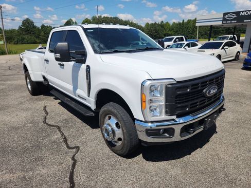 Used 2023 Ford F350 XL w/ FX4 Off-Road Package AWD/4WD image 2