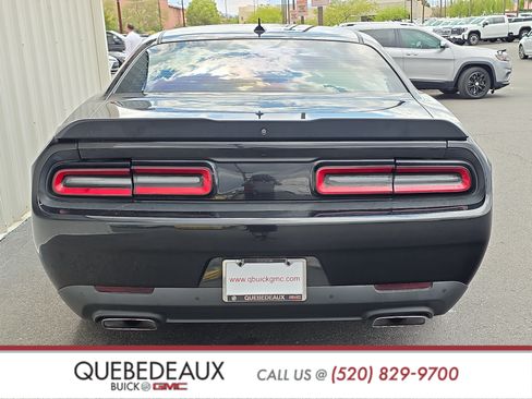 Used 2016 Dodge Challenger R/T Scat Pack w/ Leather Interior Group RWD image 6