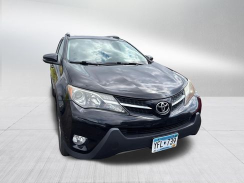 Used 2013 Toyota RAV4 XLE AWD/4WD image 3