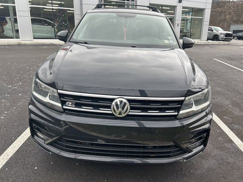 Used 2020 Volkswagen Tiguan SE R-Line image 2