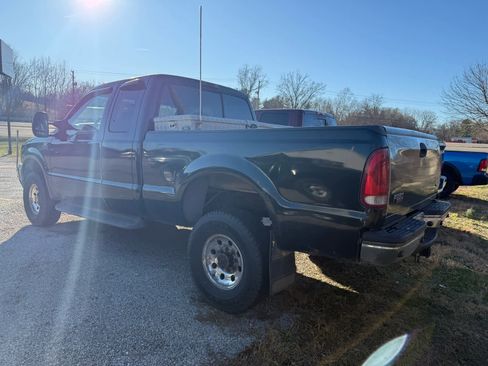 Used 2001 Ford F350 XLT image 4