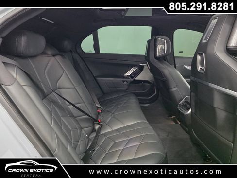 Used 2023 BMW 760i xDrive w/ Executive Package AWD/4WD image 18