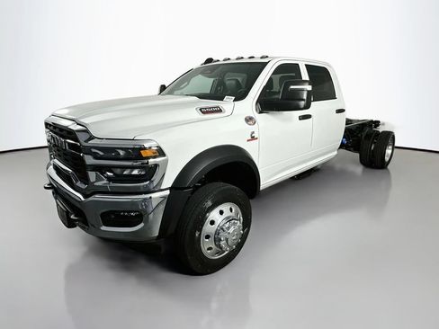 New 2026 RAM 5500 Tradesman w/ Chrome Appearance Group AWD/4WD image 3
