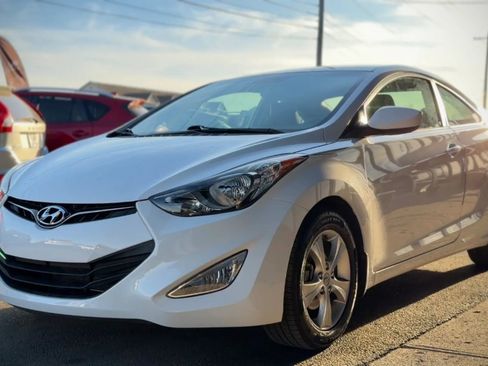 Used 2013 Hyundai Elantra image 5