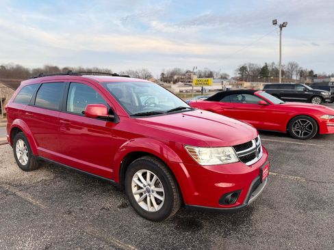 Used 2013 Dodge Journey SXT w/ Flexible Seating Group image 1