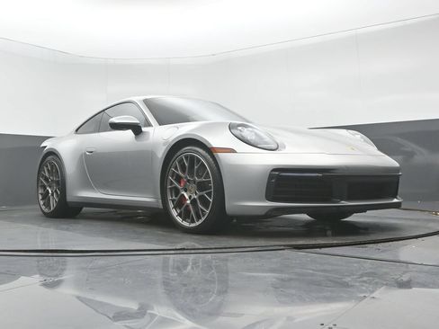 Used 2022 Porsche 911 Carrera 4S AWD/4WD image 28