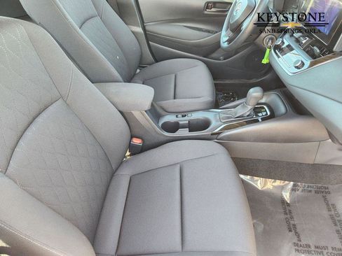 Used 2025 Toyota Corolla LE image 15