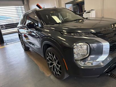Used 2024 Mitsubishi Outlander SE Black Edition
