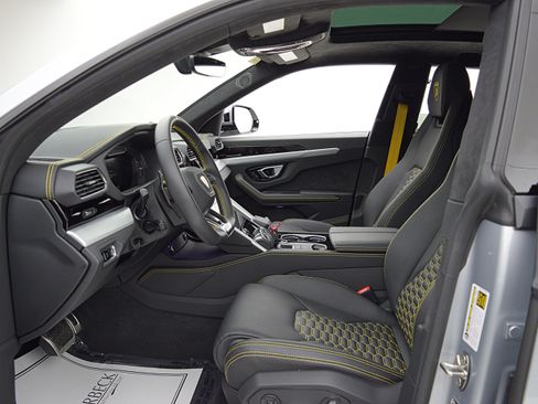 Used 2023 Lamborghini Urus S AWD/4WD image 33