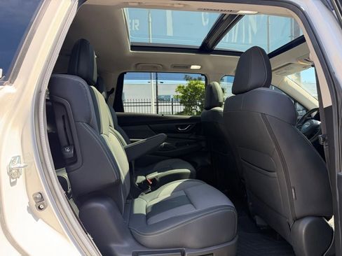 Used 2024 Subaru Ascent Onyx Edition AWD/4WD image 12