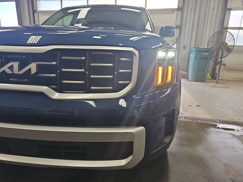 Used 2025 Kia Telluride S FWD image 32