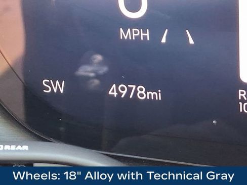 Used 2025 Buick Envision Preferred image 23