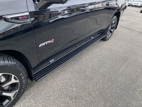 Certified 2025 GMC Yukon XL AT4 w/ AT4 Premium Plus Package AWD/4WD image 13
