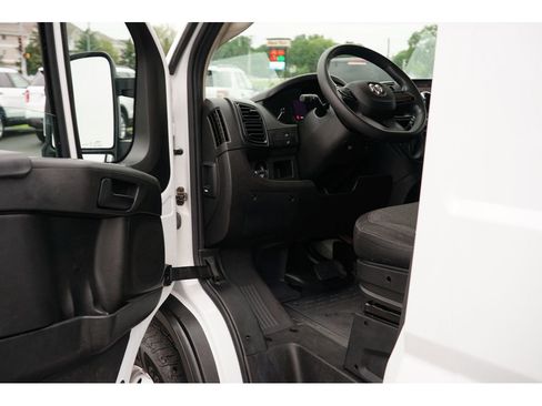 Used 2023 RAM ProMaster 2500 image 24