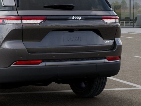 New 2026 Jeep Grand Cherokee Limited w/ Limited Altitude Package image 13