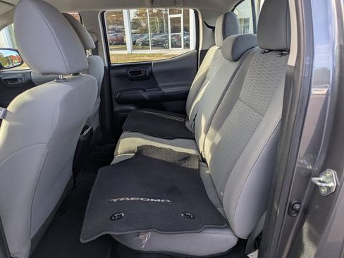 Used 2017 Toyota Tacoma SR image 14